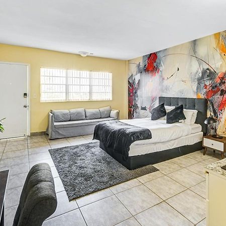 Private Hallandale Beach Studio Wbath Walking Distance To The Beach Pool Free Parking Extérieur photo